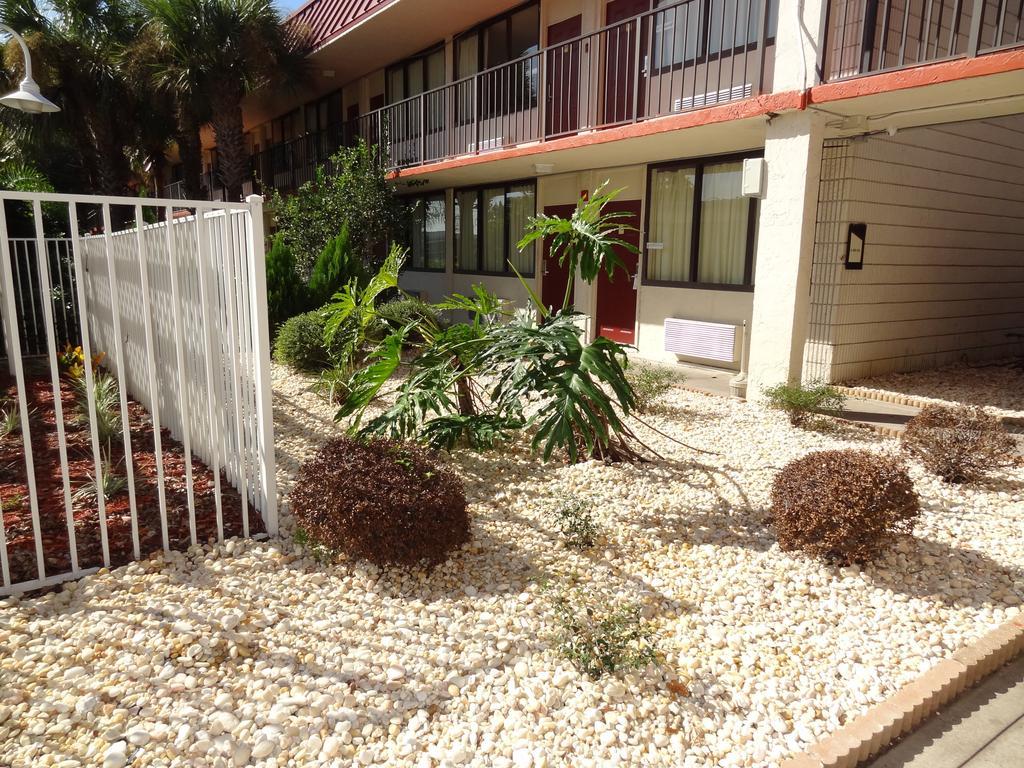 Econo Lodge Palm Harbor - Clearwater المظهر الخارجي الصورة