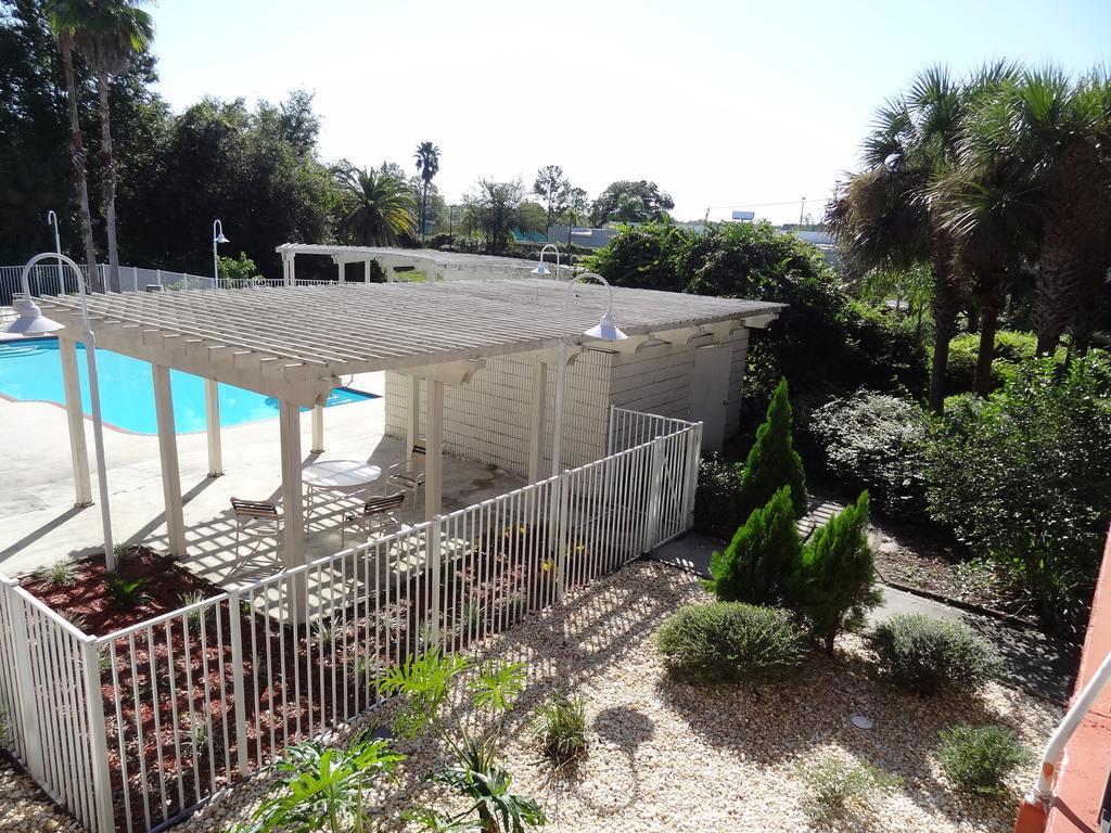 Econo Lodge Palm Harbor - Clearwater المظهر الخارجي الصورة