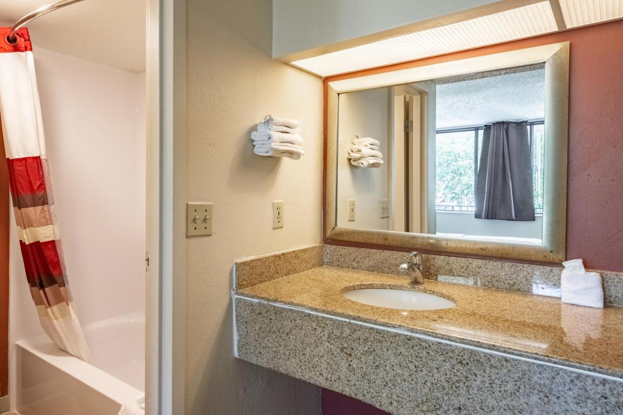 Econo Lodge Palm Harbor - Clearwater المظهر الخارجي الصورة