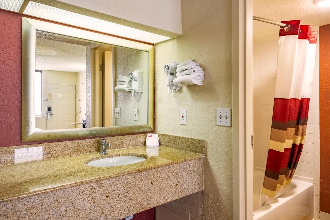 Econo Lodge Palm Harbor - Clearwater المظهر الخارجي الصورة