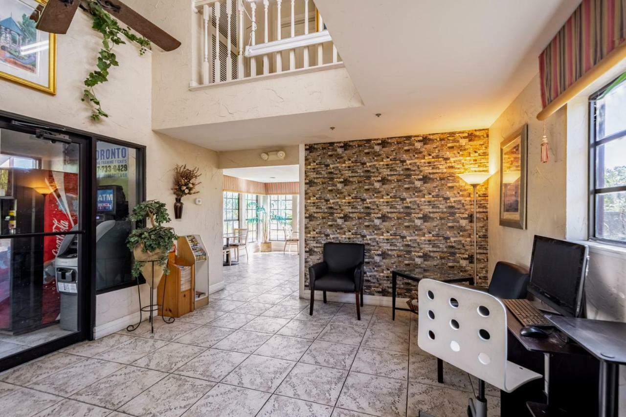 Econo Lodge Palm Harbor - Clearwater المظهر الخارجي الصورة